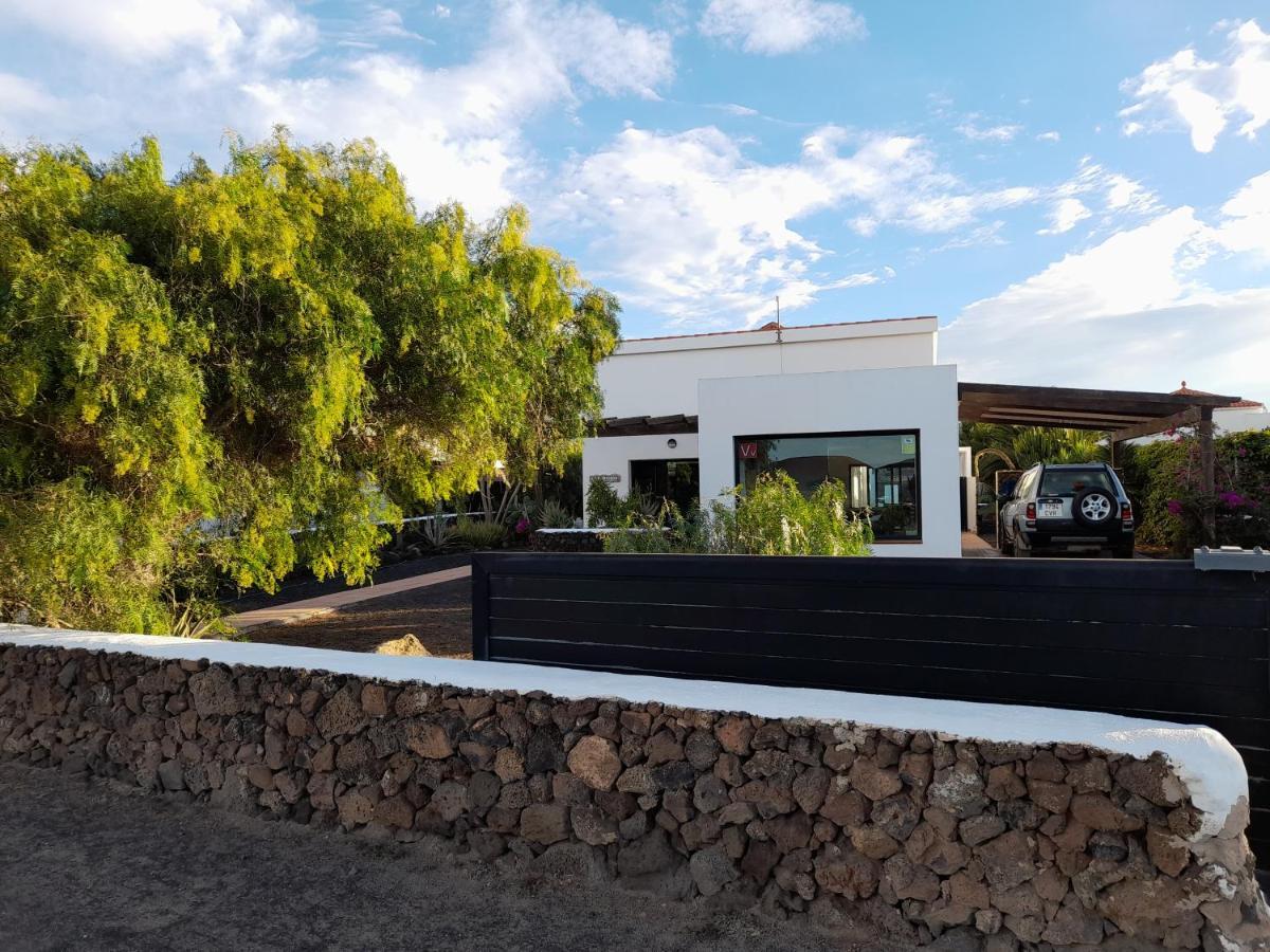 Surfwhitehouse Villa Lajares Bagian luar foto