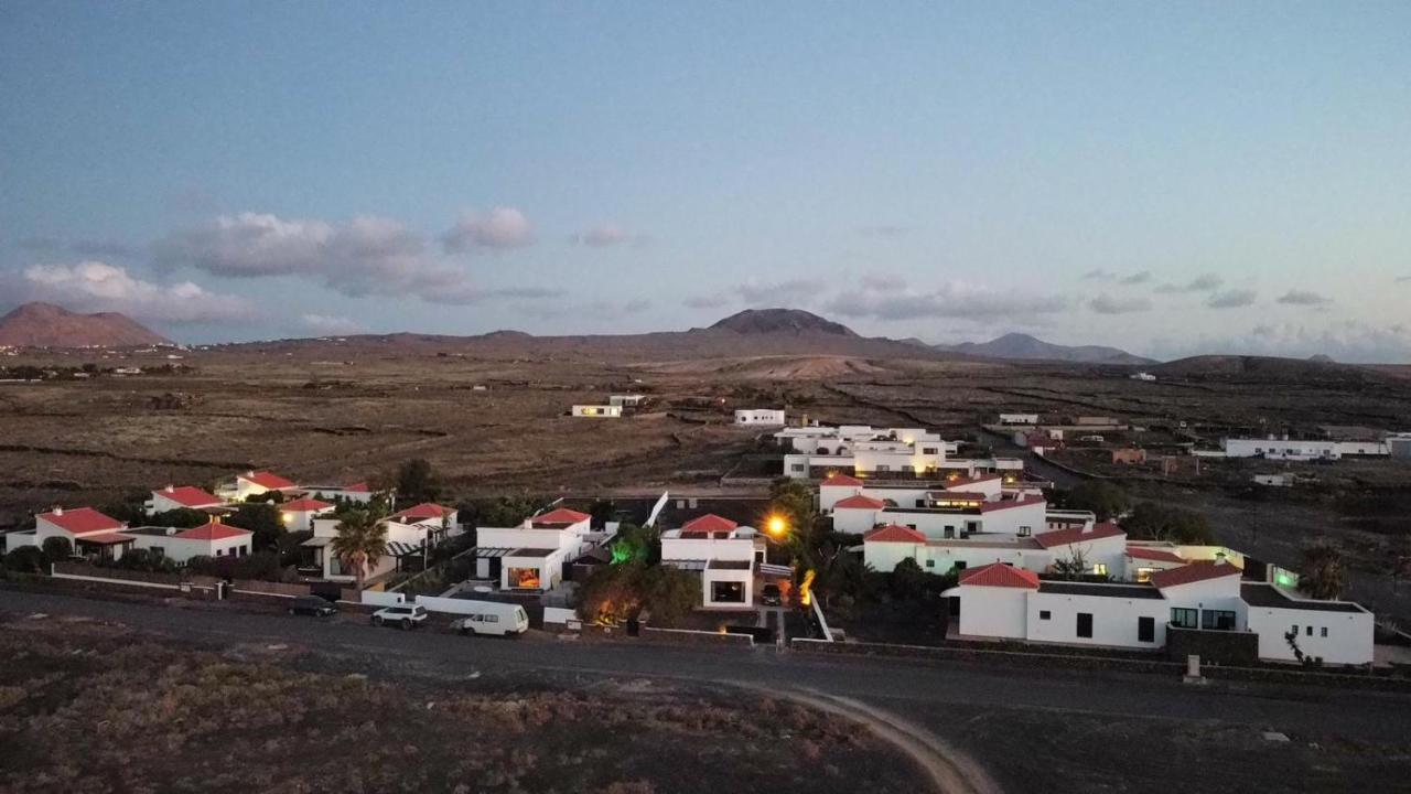 Surfwhitehouse Villa Lajares Bagian luar foto